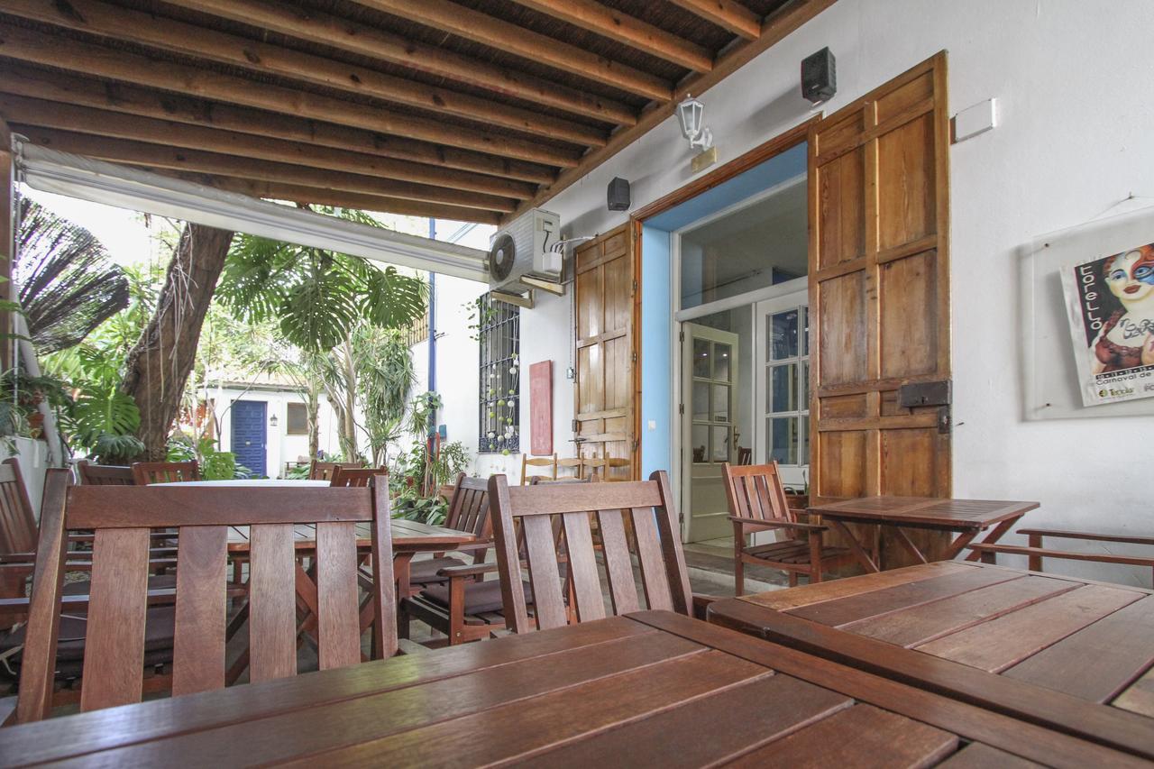 Hostal Las Acacias Malaga Exterior photo