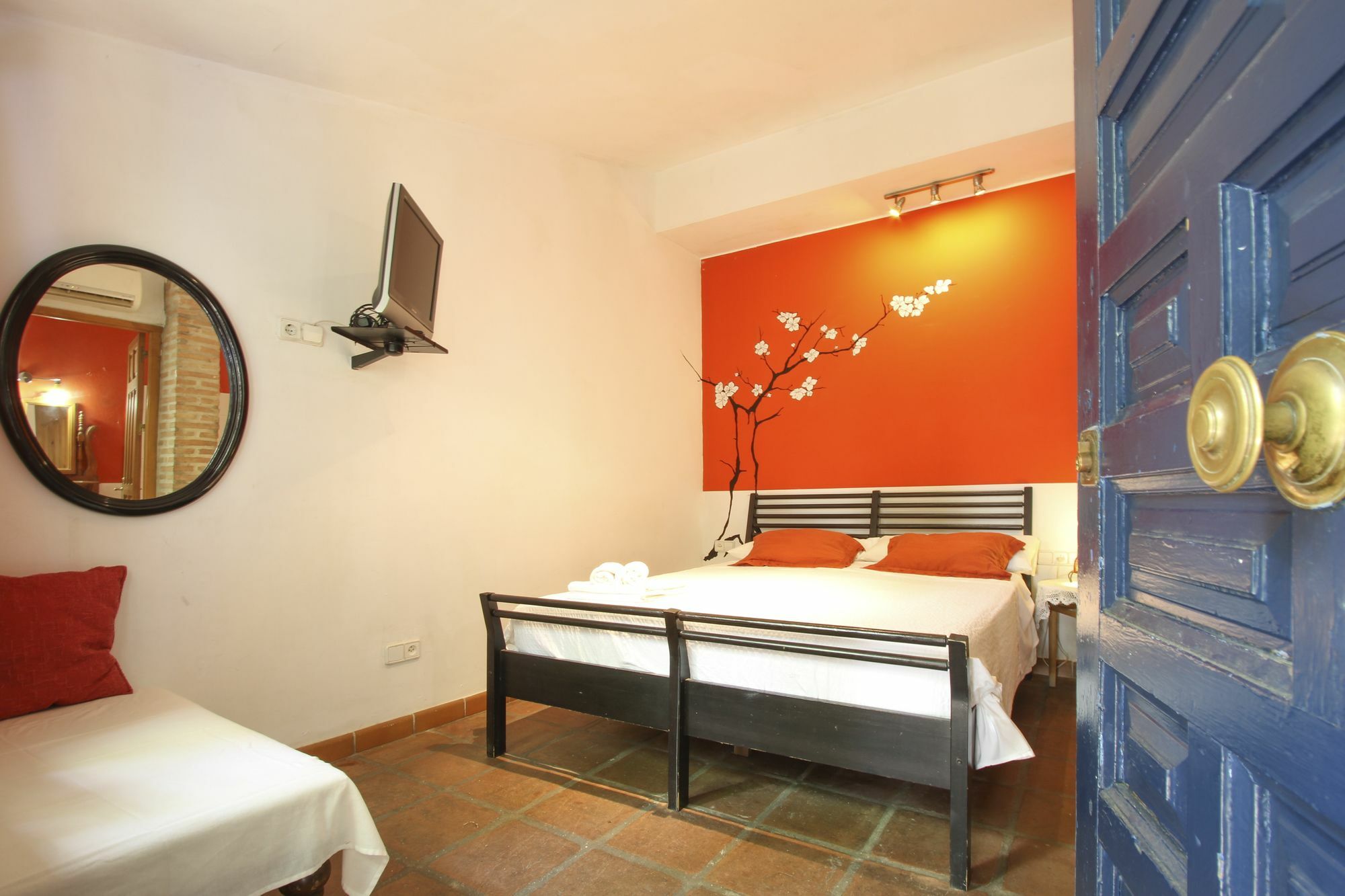 Hostal Las Acacias Malaga Exterior photo